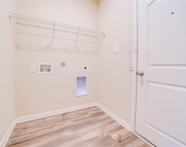 223 Garrett Street - Photo Thumbnail 15