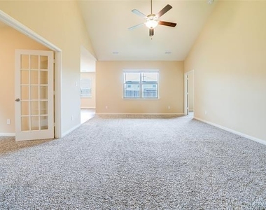 223 Garrett Street - Photo Thumbnail 11