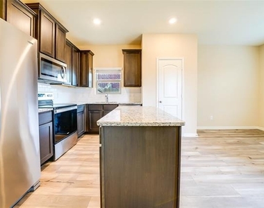 223 Garrett Street - Photo Thumbnail 10