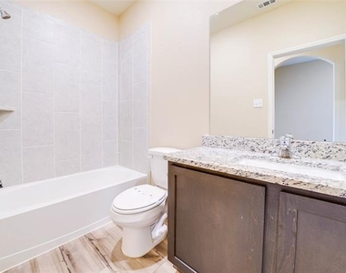 223 Garrett Street - Photo Thumbnail 8