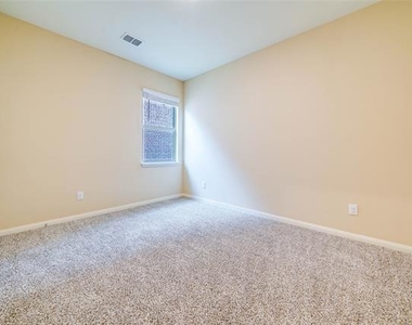 223 Garrett Street - Photo Thumbnail 6