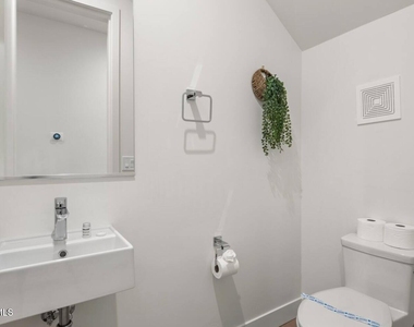5151 N 13th Place - Photo Thumbnail 12