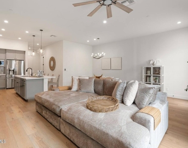 5151 N 13th Place - Photo Thumbnail 1