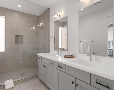5151 N 13th Place - Photo Thumbnail 18