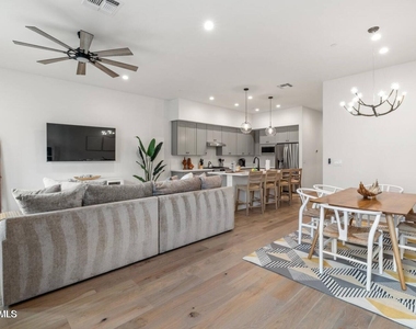 5151 N 13th Place - Photo Thumbnail 2