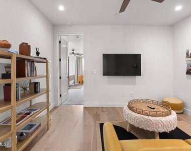 5151 N 13th Place - Photo Thumbnail 14