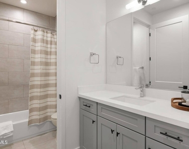 5151 N 13th Place - Photo Thumbnail 20