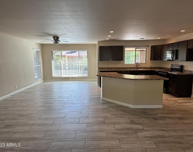 6013 E Evergreen Street - Photo Thumbnail 3