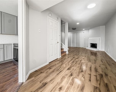 5840 Spring Valley - Photo Thumbnail 6