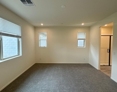 33340 N 132nd Drive - Photo Thumbnail 6