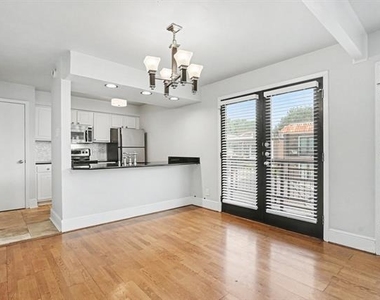 5926 Sandhurst Lane - Photo Thumbnail 5