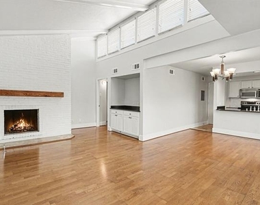 5926 Sandhurst Lane - Photo Thumbnail 1