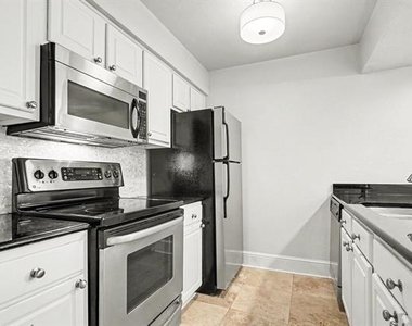 5926 Sandhurst Lane - Photo Thumbnail 8