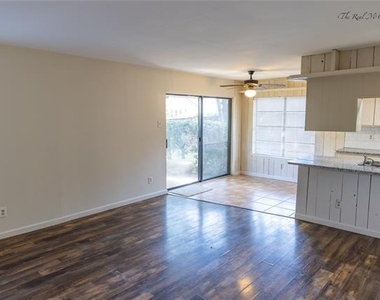 3101 Raintree Drive - Photo Thumbnail 4