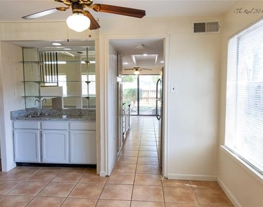 3101 Raintree Drive - Photo Thumbnail 3