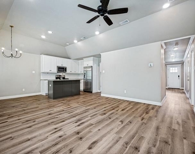 122 Elm Lane - Photo Thumbnail 5