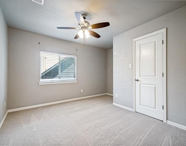 122 Elm Lane - Photo Thumbnail 13