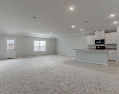 2421 Pacific Avenue - Photo Thumbnail 1