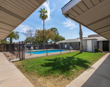 1204 W 5th Street - Photo Thumbnail 24