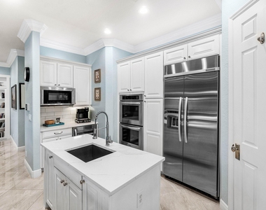10697 Willow Oak Court - Photo Thumbnail 6