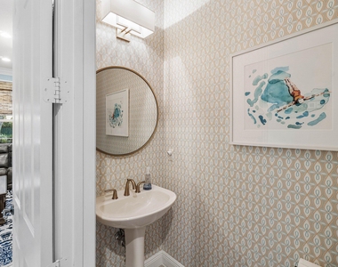 10697 Willow Oak Court - Photo Thumbnail 12