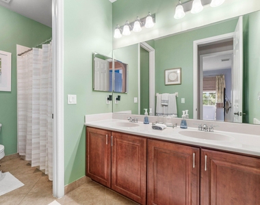 10697 Willow Oak Court - Photo Thumbnail 21