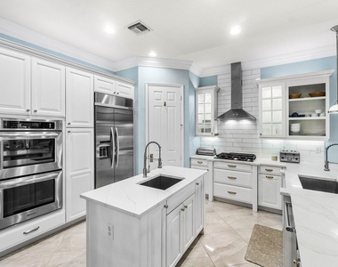 10697 Willow Oak Court - Photo Thumbnail 4