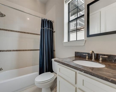 425 S Cesar Chavez Boulevard - Photo Thumbnail 14