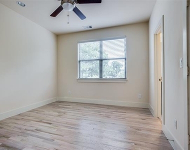 4316 Hartford Street - Photo Thumbnail 16