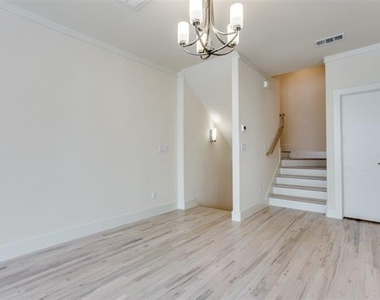 4316 Hartford Street - Photo Thumbnail 7