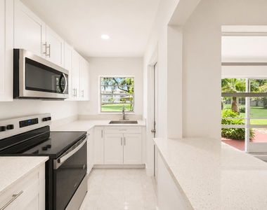 5300 Washington Street - Photo Thumbnail 5