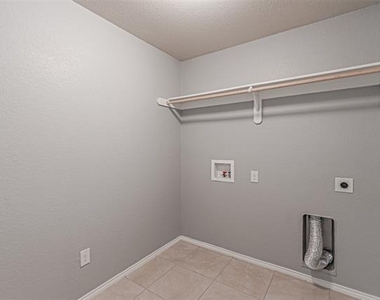 2553 Hadley Street - Photo Thumbnail 25