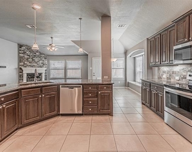 2553 Hadley Street - Photo Thumbnail 8