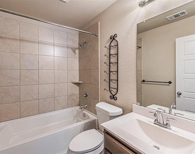 2553 Hadley Street - Photo Thumbnail 22
