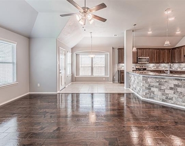 2553 Hadley Street - Photo Thumbnail 9