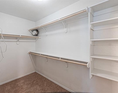 2553 Hadley Street - Photo Thumbnail 19