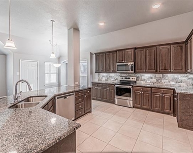 2553 Hadley Street - Photo Thumbnail 6