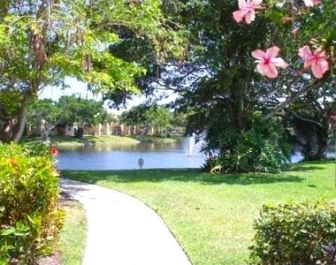 601 Cypress Lake Boulevard - Photo Thumbnail 4