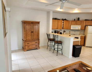 8913 Sandshot Court - Photo Thumbnail 7