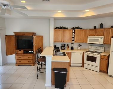 8913 Sandshot Court - Photo Thumbnail 6