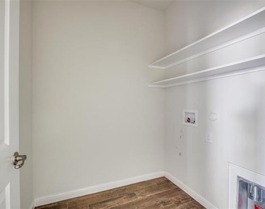 9036 Sycamore Leaf Drive - Photo Thumbnail 22
