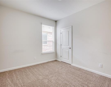 9036 Sycamore Leaf Drive - Photo Thumbnail 18