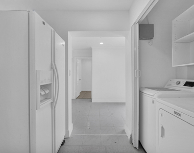 6621 Perry Street - Photo Thumbnail 12