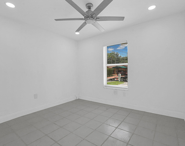 6621 Perry Street - Photo Thumbnail 14