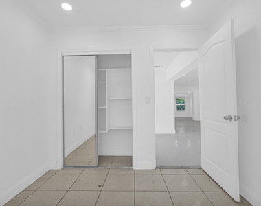 6621 Perry Street - Photo Thumbnail 19