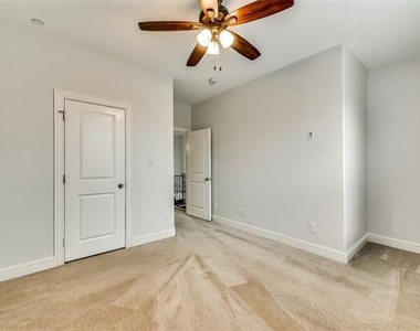 2606 N Henderson Avenue - Photo Thumbnail 9