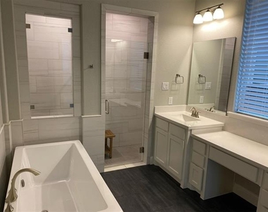 3930 Prairie Clover Lane - Photo Thumbnail 17