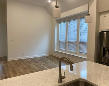 3930 Prairie Clover Lane - Photo Thumbnail 7