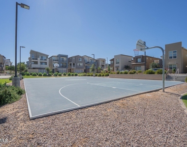 1250 N Abbey Lane - Photo Thumbnail 18