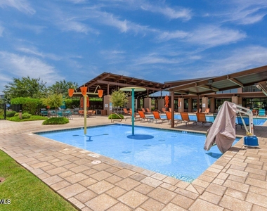 1250 N Abbey Lane - Photo Thumbnail 9